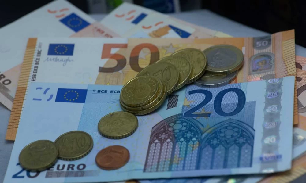 Νέες φορολογικές δηλώσεις: Επιστρέφουν τεκμήρια και e-αποδείξεις για τα εισοδήματα του 2021